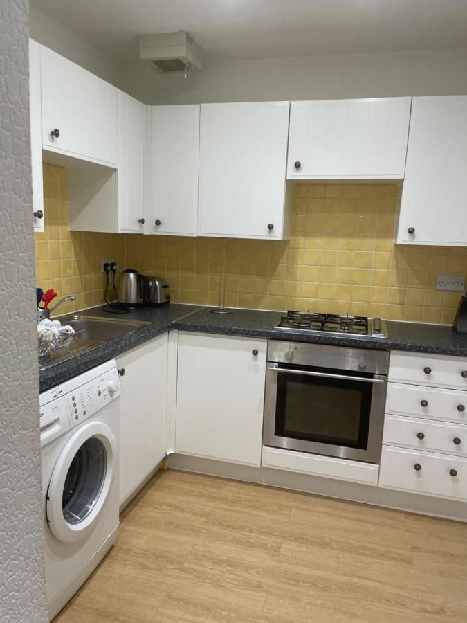 Fantastic Location 10 Mins To Princes Street- 15 To Royal Mile- Main Door-Patio Эдинбург Экстерьер фото